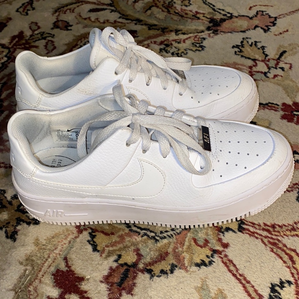 Nike Air Force 1 Sage Low